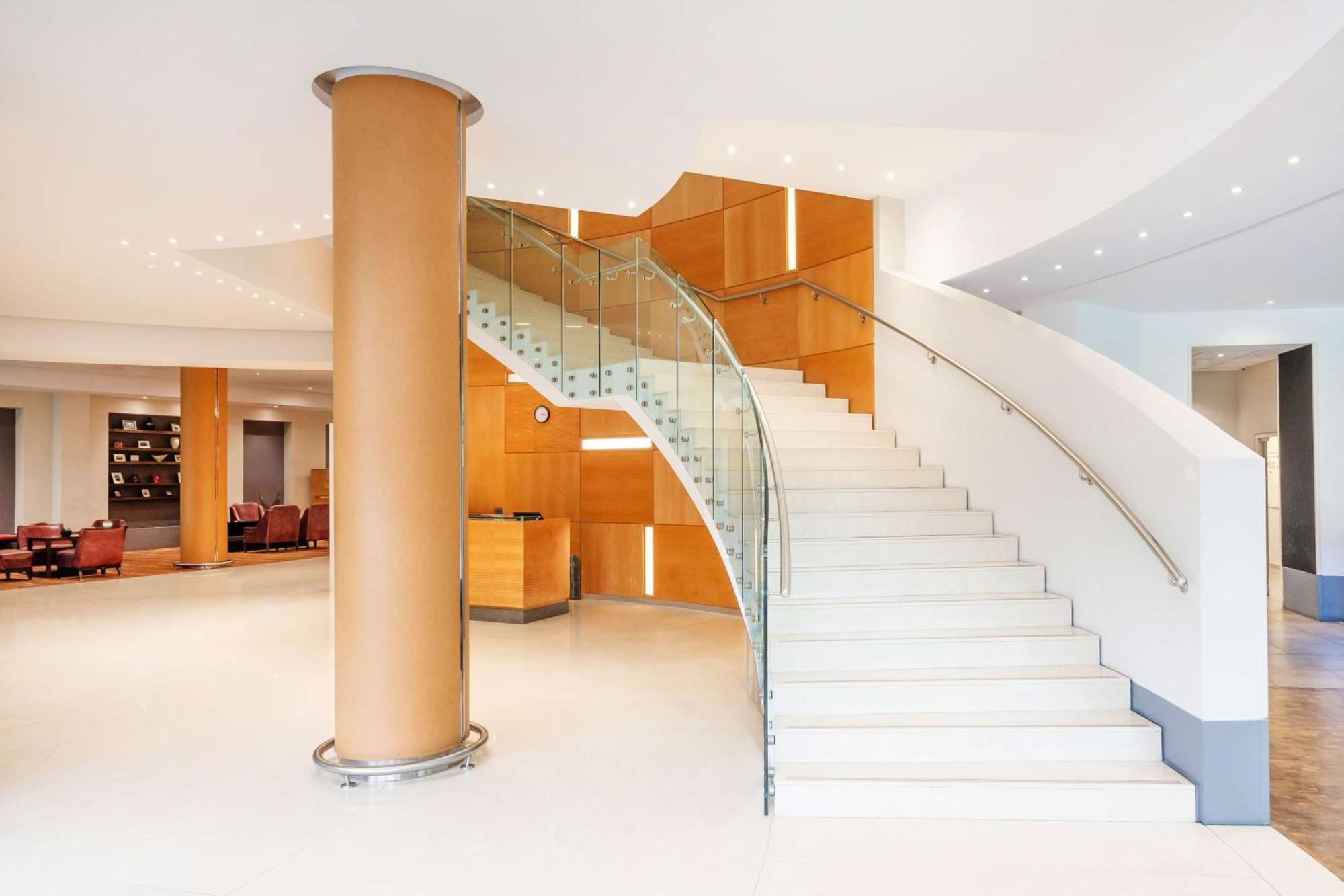 London Twickenham Stadium Hotel, A Member Of Radisson Individuals Exterior foto