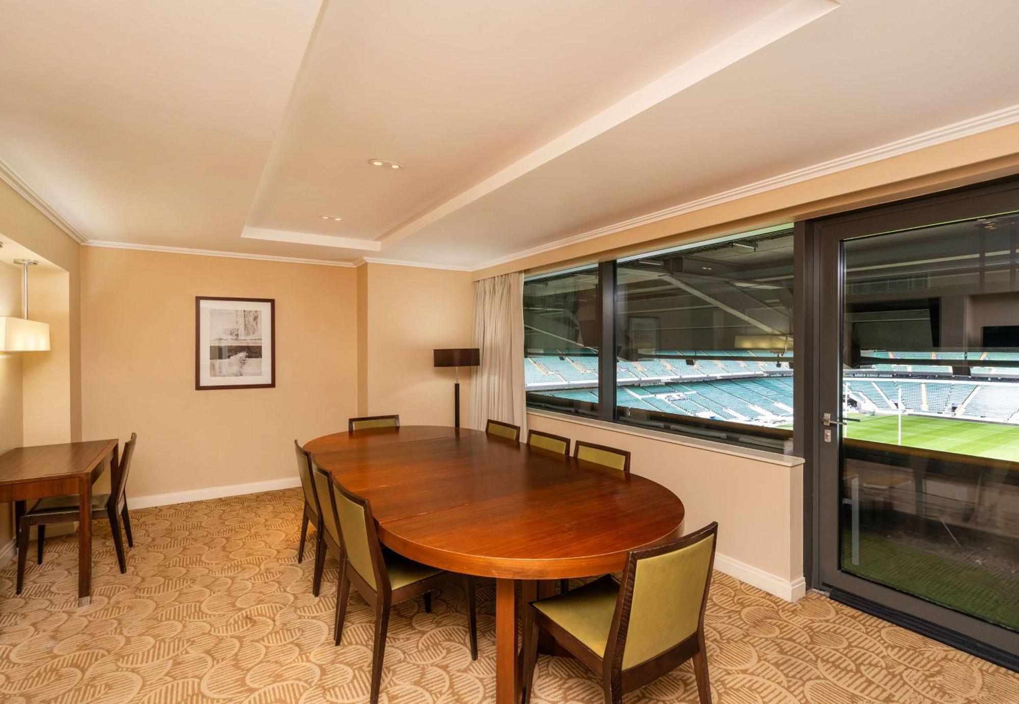 London Twickenham Stadium Hotel, A Member Of Radisson Individuals Exterior foto